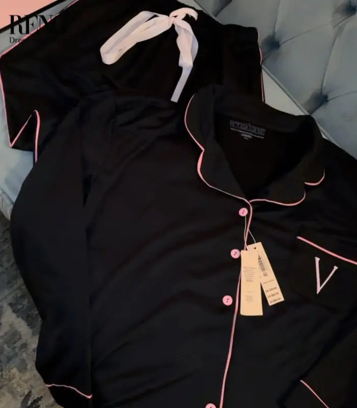 Luxury Winter Pajama Set in Black Design – High-Quality Imported + Gift Bag